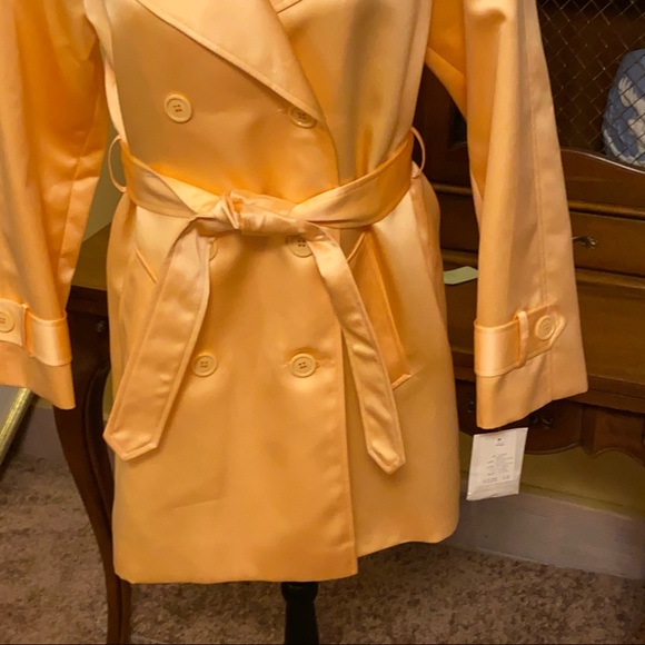 Norman Thompson Peach Jacket. - Picture 3 of 12